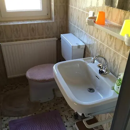 Heidi, Haus