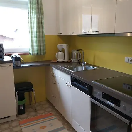 Heidi, Haus *